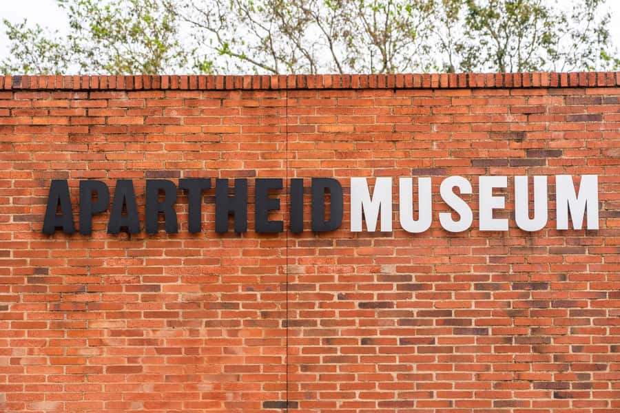 Soweto: Hop-On Hop-Off Bus, City Tour and Apartheid Museum - Starting at Rosebank or using the Sandton shuttle