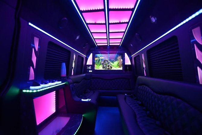 Sprinter Party Bus transportation things to do Ft Lauderdale - Driver service and communication