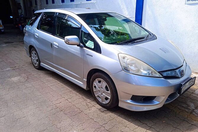 Sri Lanka Car Rental with Driver per Day | Car Van or MiniBus Rental with Driver - Planning a Colombo day within 100 kilometers