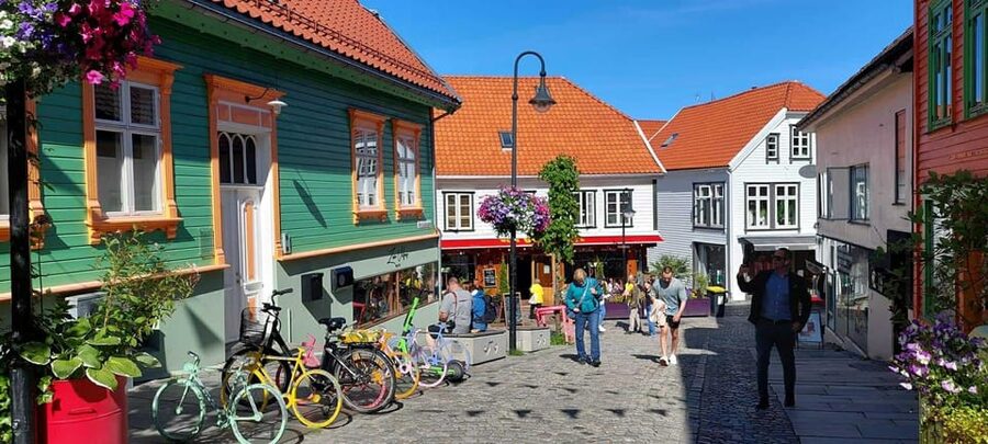 Stavanger: City Highlights Bus and Walking Tour - Starting in Stavanger’s harbor area