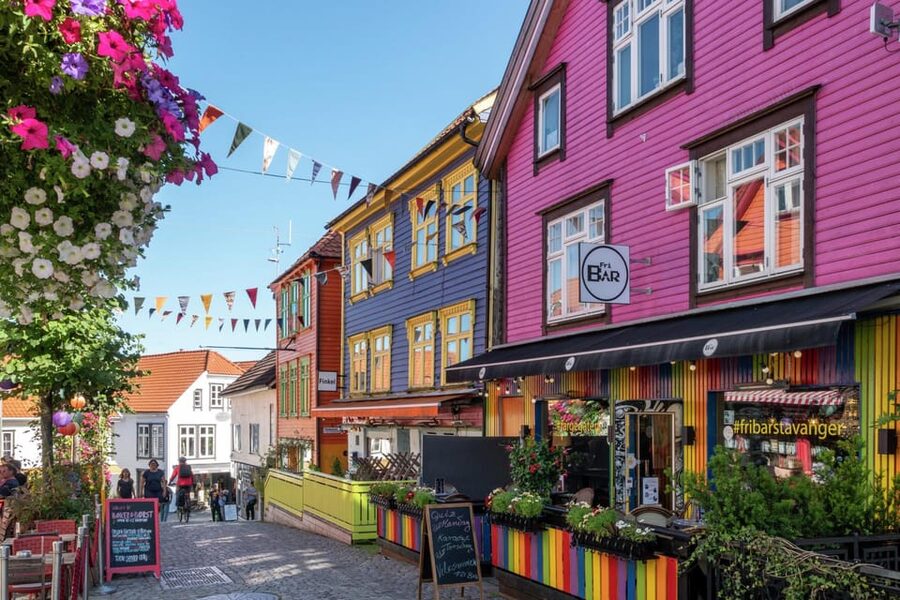 Stavanger: City Highlights Bus and Walking Tour - Fargegaten, Stavanger’s colorful street