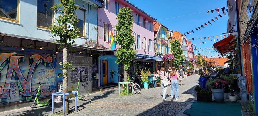 Stavanger: City Highlights Bus and Walking Tour - Bus rides to Sverd i fjell
