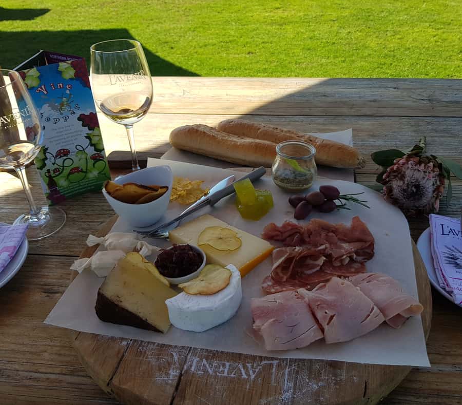 Stellenbosch: Hop-On Hop-Off Northern Route Wine Tour - Starting early from Stellenbosch Central