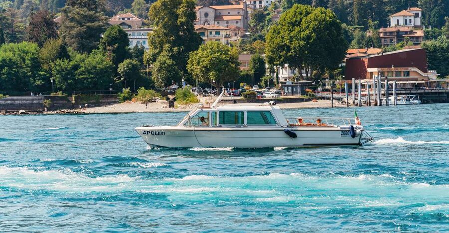 Stresa: 3 Borromean Islands Hop-On Hop-Off Boat Tour - Isola Madre, gardens and free-roaming birds