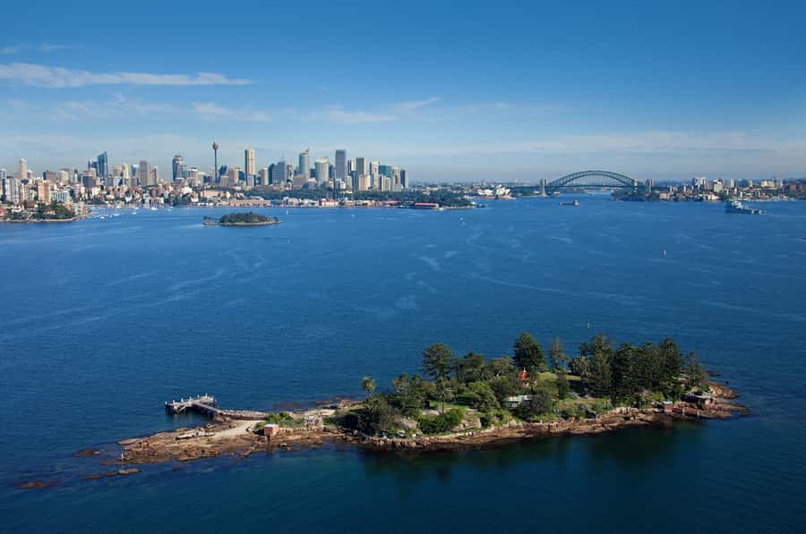 Sydney: Hop-on Hop-off Harbour Cruise with Commentary - Smartphone commentary is useful, but bring your own plan