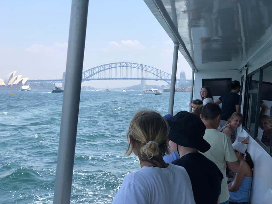 Sydney: Morning Sightseeing Bus to Bondi with Lunch Cruise - What $174 buys you