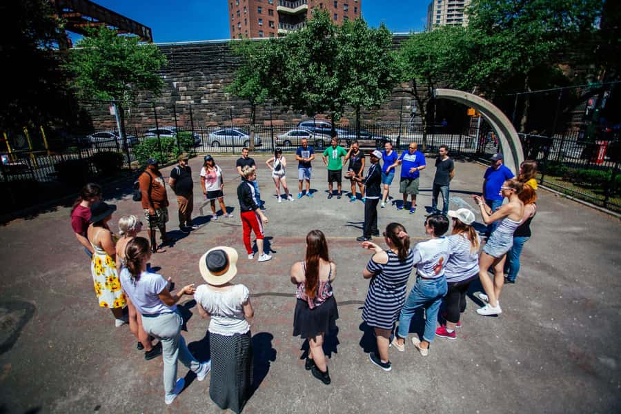 The Birthplace of Hip Hop Bus Tour - Harlem and the Apollo Theater