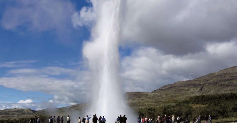 The Golden Circle & Hop On - Hop Off Combo Deal - Who should book this Iceland combo?