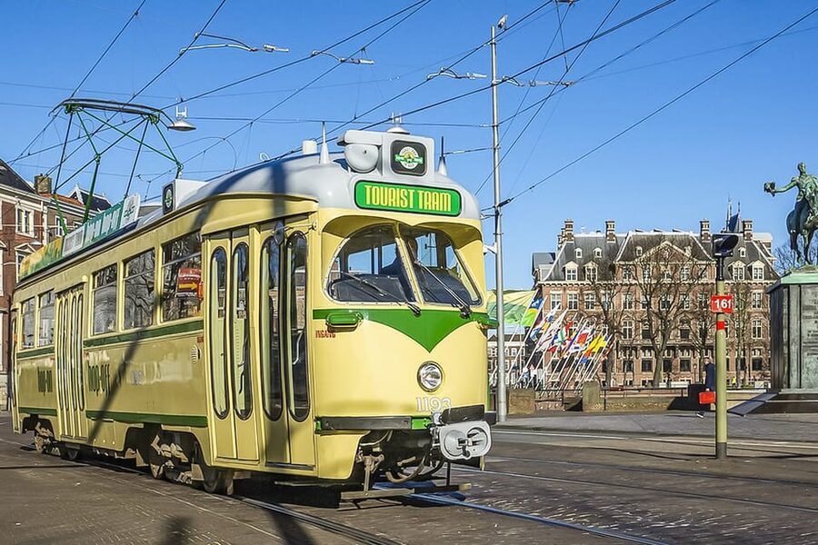 The Hague: Hop-on Hop-off Heritage Tram Tour - Stops 14 to 16: Mauritskade, Kneuterdijk, and Kerkplein