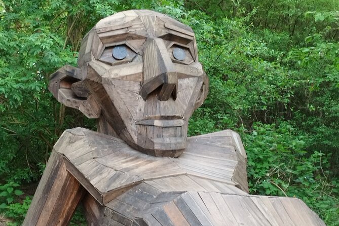 The Six Forgotten Giants Trolls Hunt with Minibus - What the minibus changes