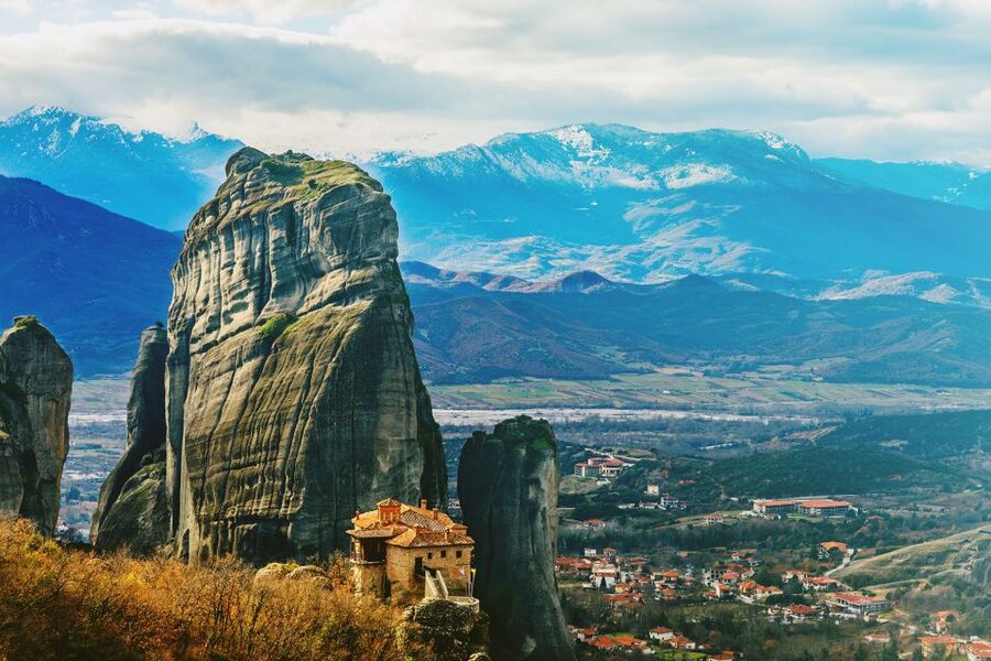 Thessaloniki: Full-Day Bus Trip to Meteora - Platamon breaks give the day some breathing room