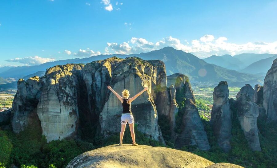 Thessaloniki: Full-Day Bus Trip to Meteora - What $58 really gets you