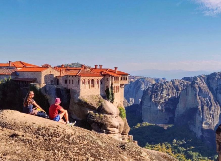 Thessaloniki : Meteora Full-Day Bus Trip with Local Guide - Weekend Travel Needs Extra Planning