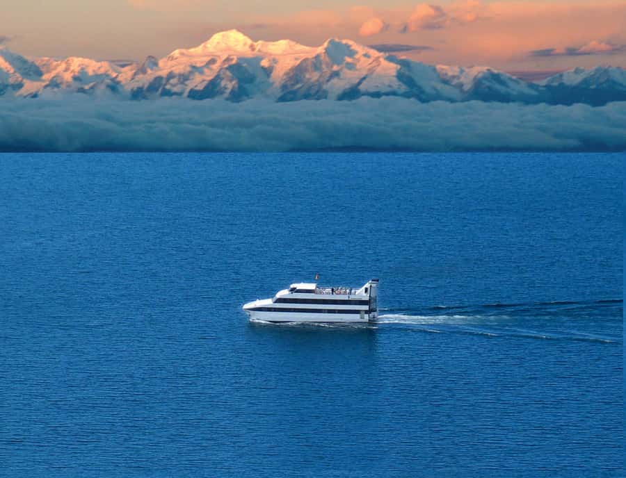 Titicaca Lake: Highlights Tour from La Paz by Bus - From La Paz to Copacabana by bus