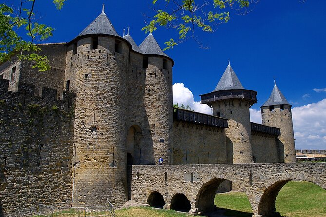 Toulouse : Carcassonne Day Trip by Coach with audio guides - Saint-Nazaire Basilica and its stonework