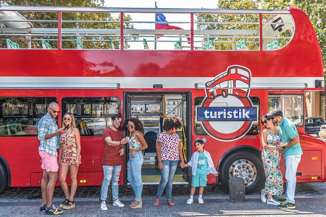 Tourist bus around Santiago for a day - A route from Parque Arauco to the city center