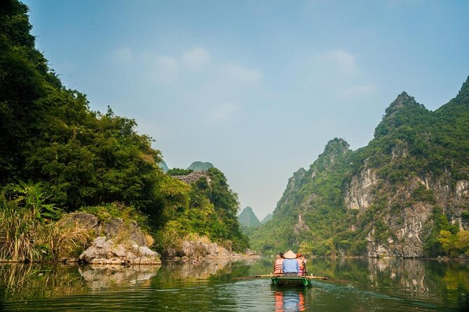 Trang An Hoa Lu Mua Cave Tour [Japanese guide, limousine bus, lunch and dinner included] - Key points to know before booking