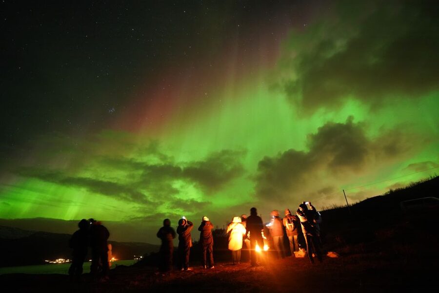 Tromsø: Chase Aurora in Minibus and Free Aurora Portrait - Who should book this chase?