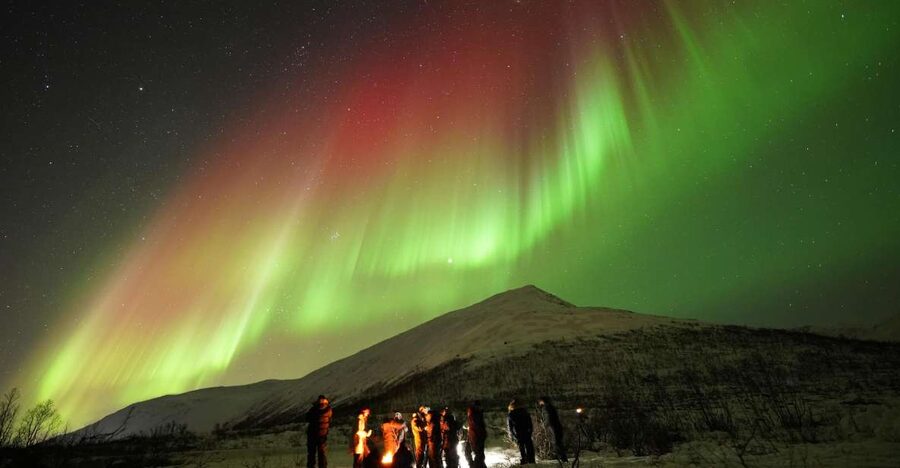 Tromsø: Chase Aurora in Minibus and Free Aurora Portrait - Chasing clear skies beyond Tromsø
