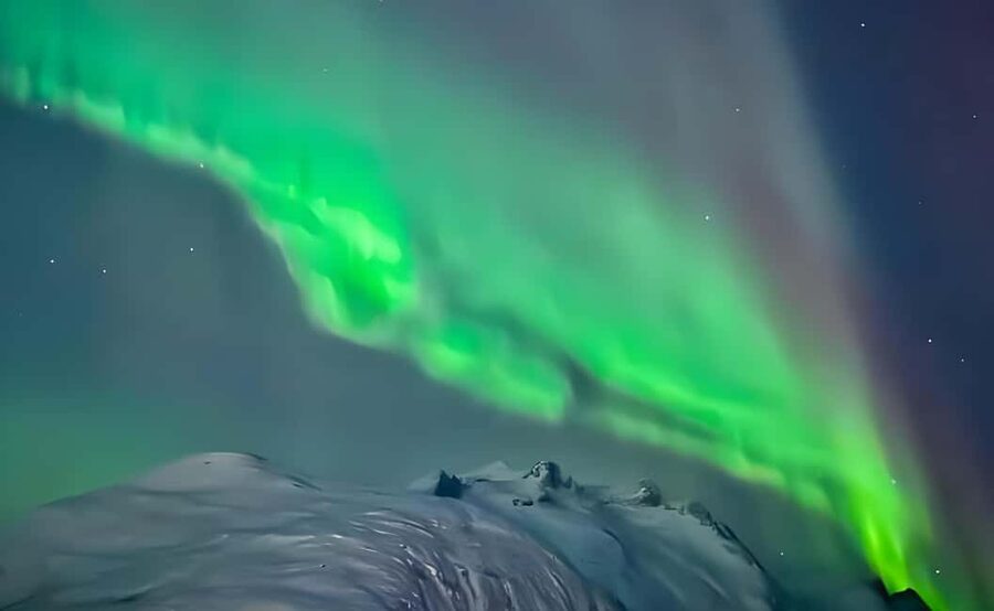 Tromsø: Northern Lights Bus Tour with Free Photography - What the six-hour Tromsø aurora hunt is really like