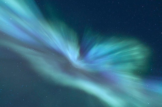Tromso Northern Lights Minibus Chase Small Group Tour with Photos - Aurora portraits and camera help