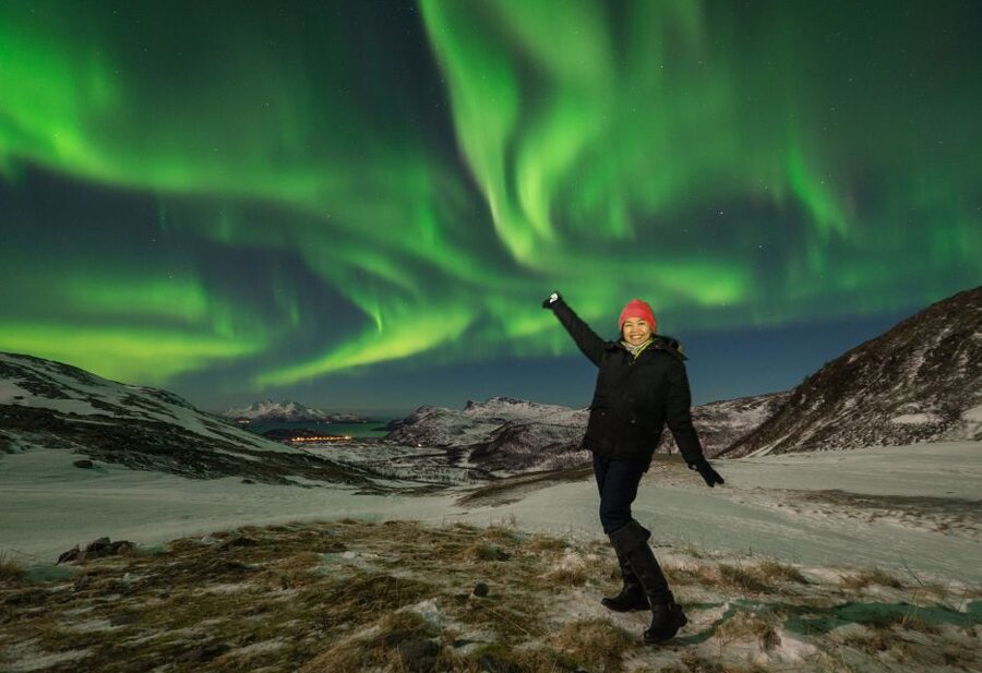 Tromso: Northern Lights Photography Tour by Bus (or miniBus) - Professional portraits are an optional extra
