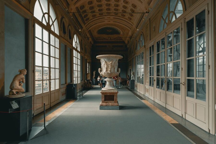 Uffizi Gallery & Hop-on Hop-off Bus Tour - What the city circuit can and cannot do