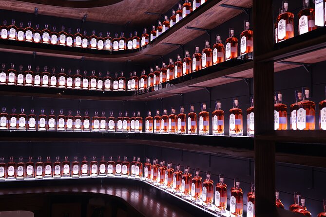 Uncle Nearest Distillery Bus Tour with Tastings from Nashville - Tasting Uncle Nearest whiskey
