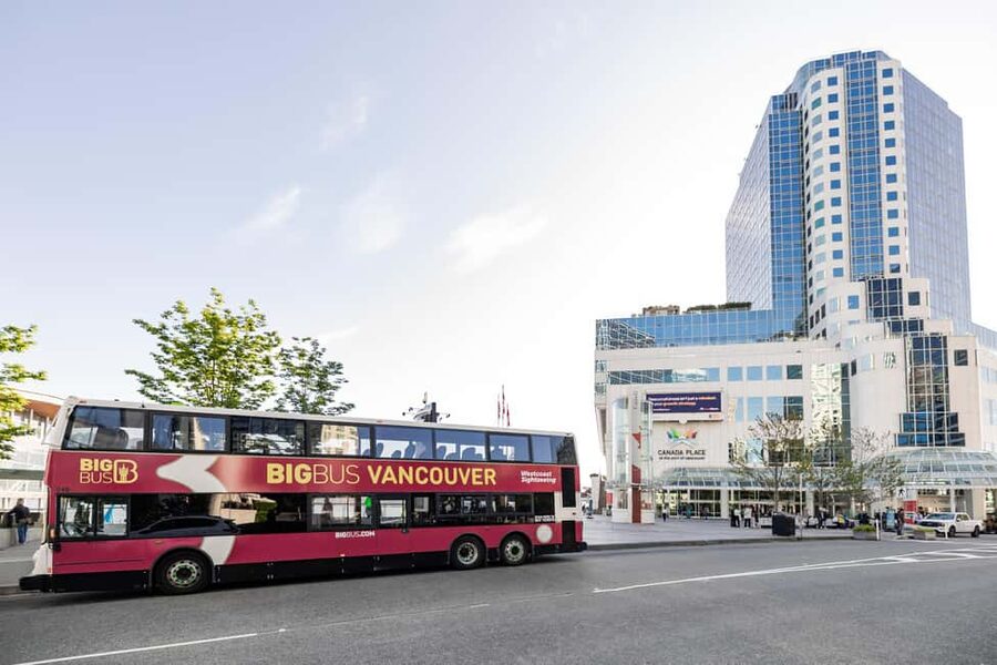 Vancouver: Hop-on Hop-off Sightseeing Tour with 10 Stops - Why this bus tour works well on a first day