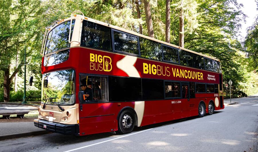 Vancouver: Hop-on Hop-off Sightseeing Tour with 10 Stops - Stanley Park is the major stop