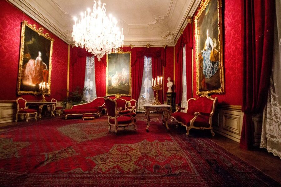 Vienna: Bus & Schönbrunn Palace Skip-the-Line Guided Tour - What happens in the gardens