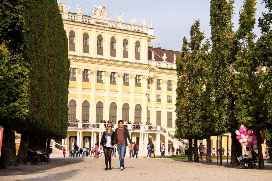Vienna: Bus & Schönbrunn Palace Skip-the-Line Guided Tour - Meeting point and timing tips