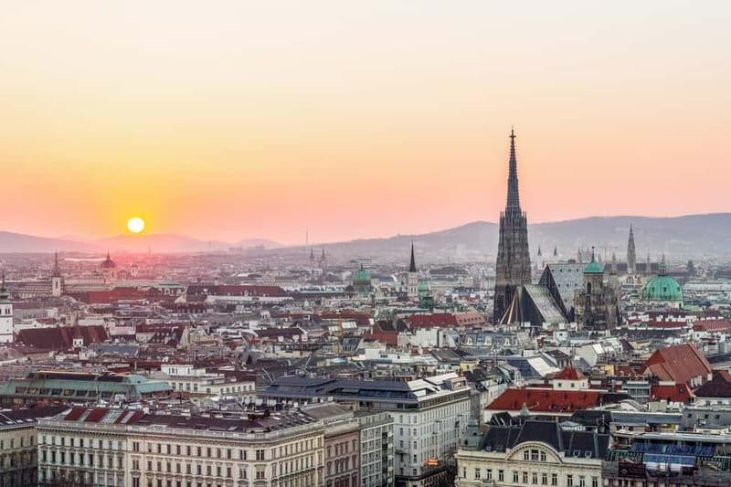 Vienna: EasyCityPass | City Card | Bus Metro Tram | Savings - Vienna sightseeing without stopping for tickets