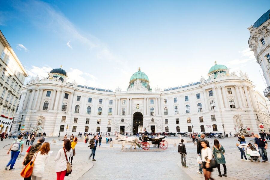 Vienna: Hop-On Hop-Off Sightseeing Bus Tour in 19 Languages - Why this bus tour works well in Vienna