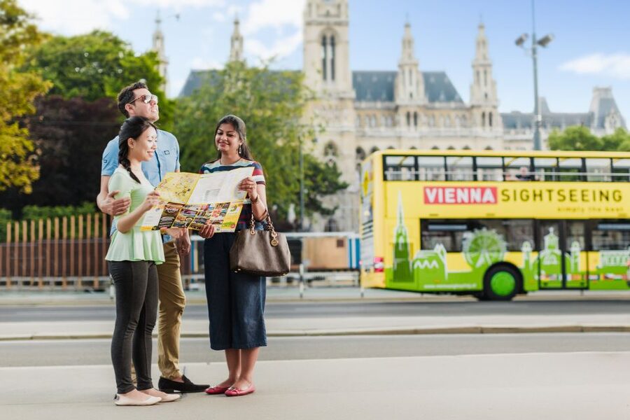Vienna: Hop-On Hop-Off Sightseeing Bus Tour in 19 Languages - Green Route: Grinzing and Cobenzl in summer