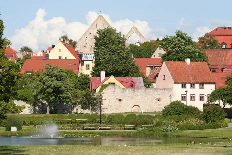 Visby: Hop-On Hop-Off 1 day Bus Tour - Key points at a glance