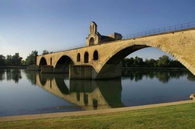 Visit Avignon and Villeneuve lez Avignon aboard a Double-Decker Bus - At a glance
