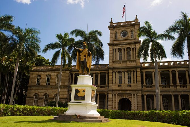 Waikiki Trolley Red Line Heroes & Legends Hop-on Hop-off Tour - Honolulu Museum of Art and the State Capitol
