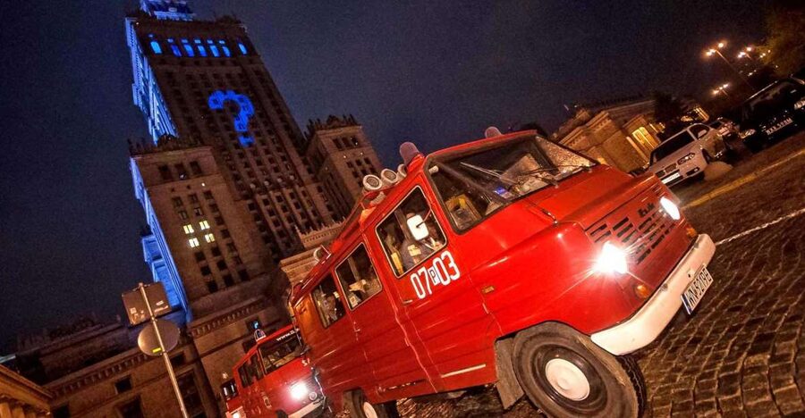 Warsaw: Evening History and Pubs Tour by Retro Minibus - Key points to know