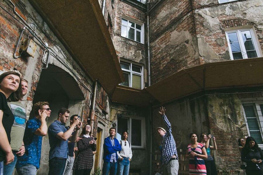 Warsaw: WWII Private Tour by Retro Minibus with Hotel Pickup - Waliców Street and the ruined tenement