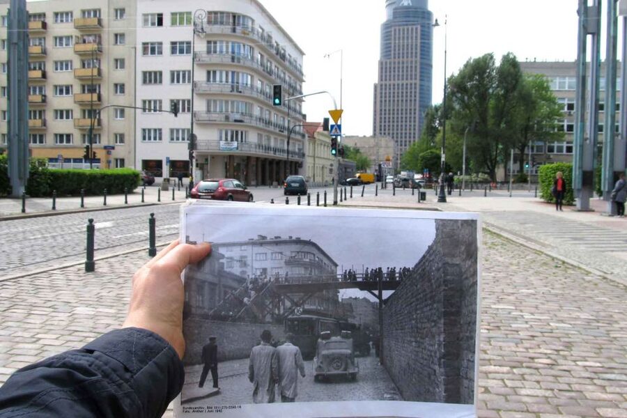 Warsaw: WWII Private Tour by Retro Minibus with Hotel Pickup - The 1944 Warsaw Uprising and the city’s destruction