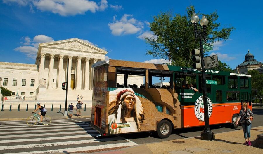 Washington, DC: Hop-On Hop-Off Old Town Trolley City Tour - The White House and National Archives
