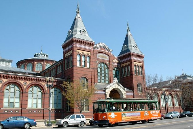 Washington DC Hop-On Hop-off Trolley Tour with 15 Stops - Stops 6 to 9: The monuments at the center of the day