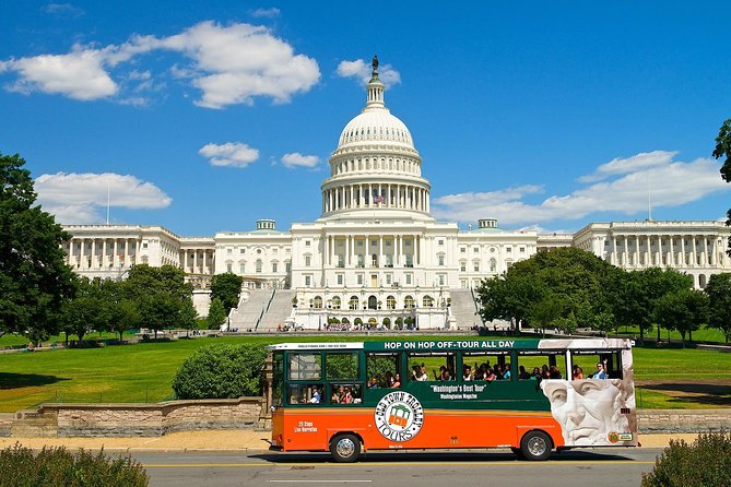 Washington DC Hop-On Hop-off Trolley Tour with 15 Stops - Stops 13 to 15: White House, Archives, and a final memorial