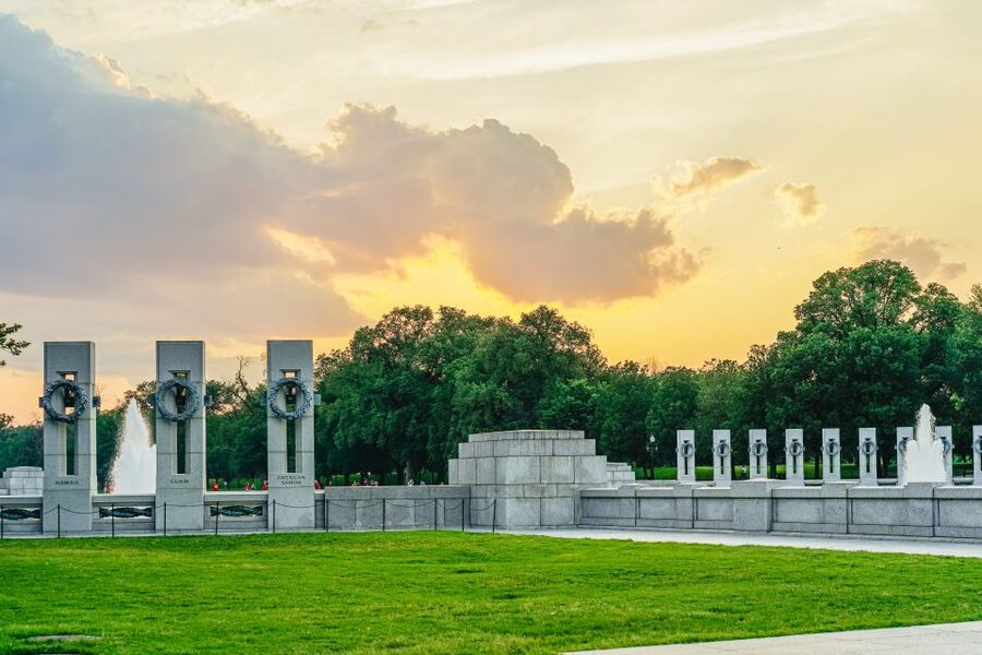 Washington DC: National Mall Night Bus Tour - Starting at the U.S. Navy Memorial