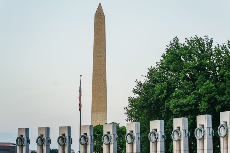 Washington DC: National Mall Night Bus Tour - The Marine Corps War Memorial and the return route