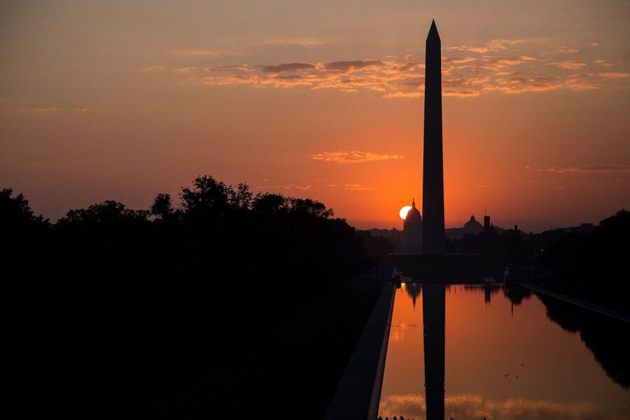 Washington DC: Night Tour with 10+ Stops, Admission Tickets - Starting at the National Archives