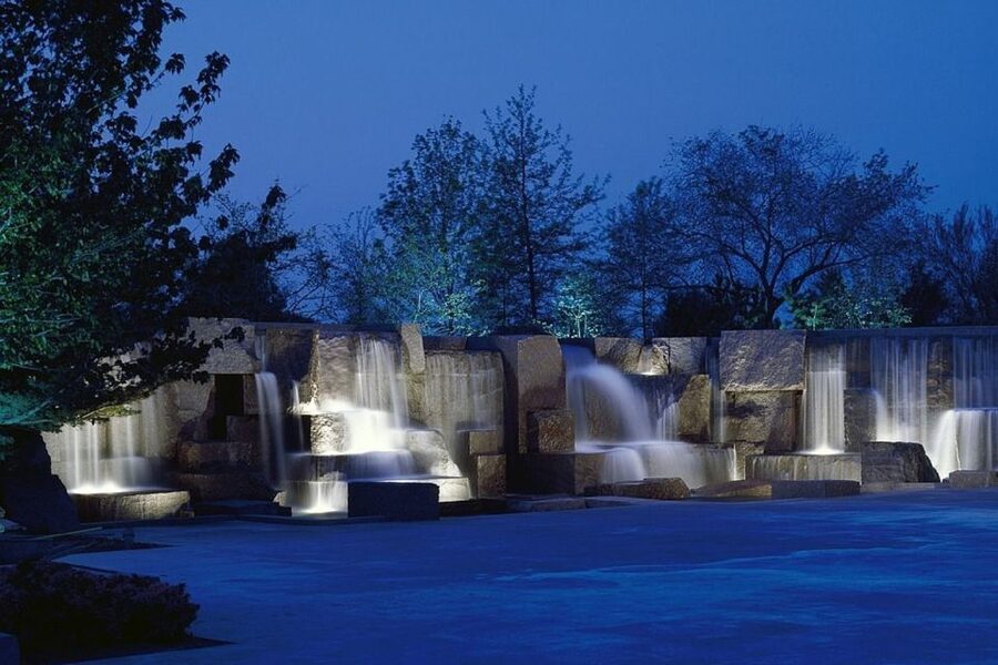 Washington DC: Night Tour with 10+ Stops, Admission Tickets - Arlington National Cemetery and the drive-by sights