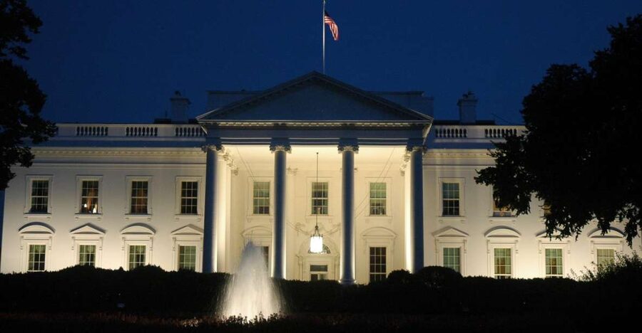 Washington DC: Night Tour with 10+ Stops, Admission Tickets - A broad view from a temperature-controlled coach