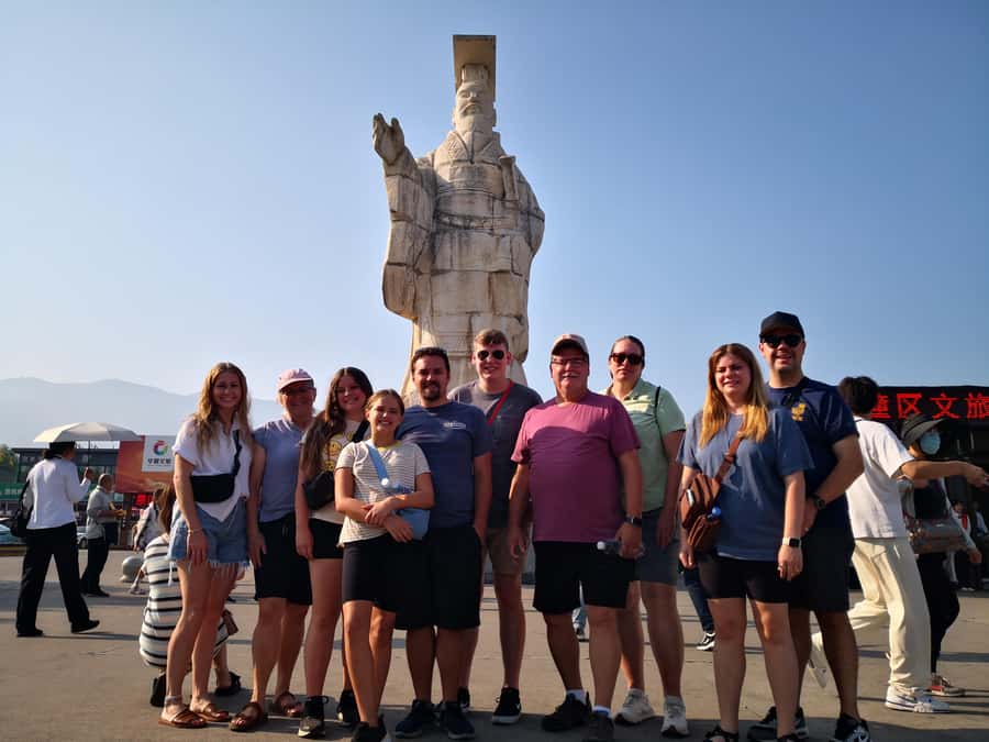 Xi'an: Terracotta Army Mini-Bus Tour with Options - Who should choose this tour?